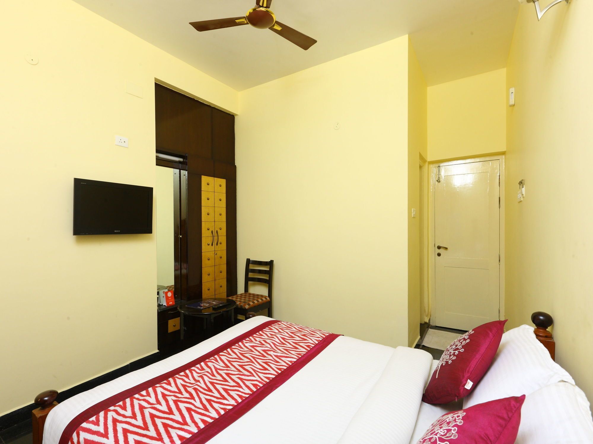 Oyo 10630 Hotel Nano Turf Madurai Exterior foto